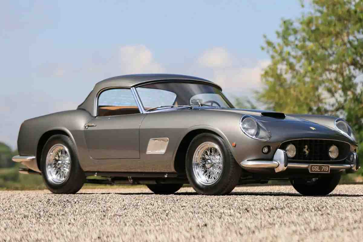 Pazzi per la vecchia Ferrari