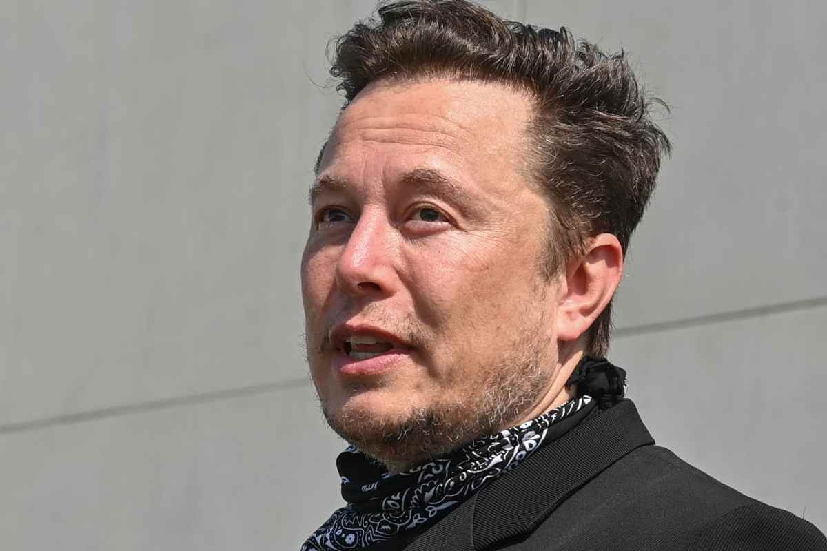 Tesla Robotaxi Elon Musk novità
